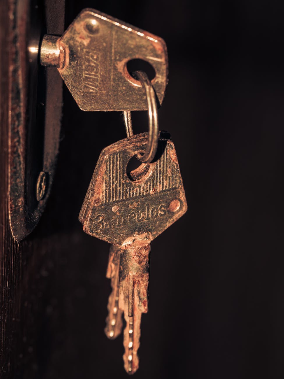 Rekeying lock service